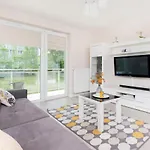 Comfy Kapitanska & Parking & Balcony By Renters 아파트 그디니아