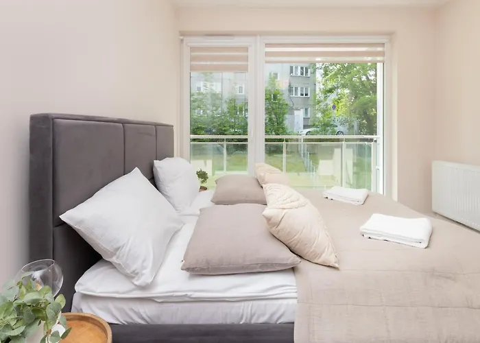 Comfy Kapitanska & Parking & Balcony By Renters Apartment Gdynia