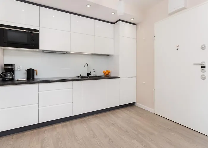 Comfy Kapitanska & Parking & Balcony By Renters Apartment *